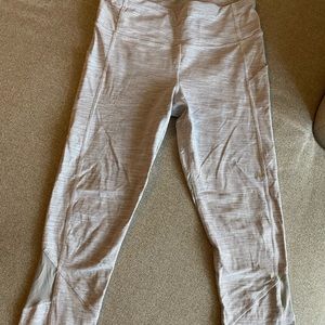 Lululemon Pace Rival crop 22” with mesh